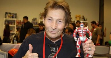 ‘Power Rangers’ Fans Are Raising Money To Help Lord Zedd Actor Robert Axelrod After Surgical Complications